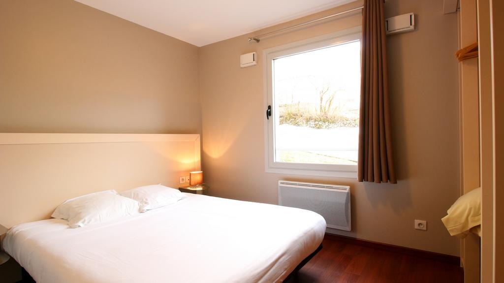 Aux Balcons Du Sancy Aparthotel Picherande Exterior photo